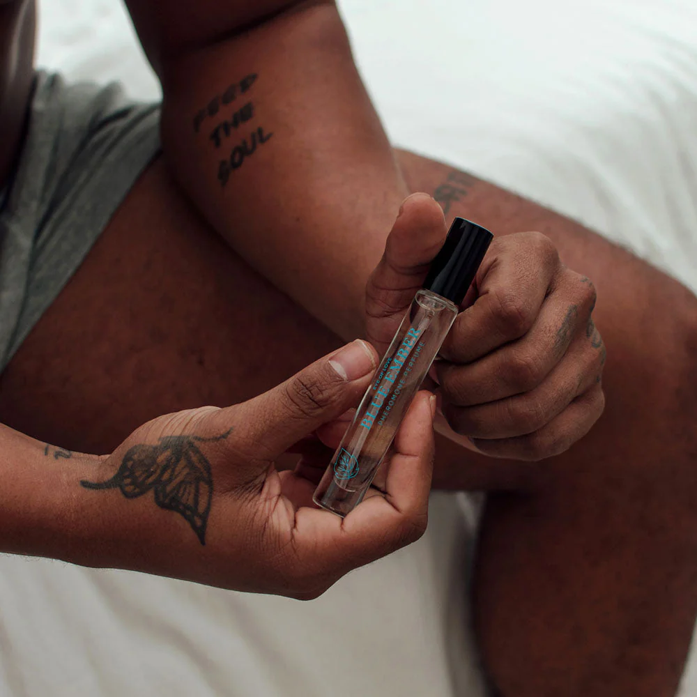 Eye Of Love Love In Bloom Blue Ember Pheromone Cologne - 10ml - Citrus & Cedar Scented Pheromone Cologne for Men to attract Women - 10 ml Spray - Image 4