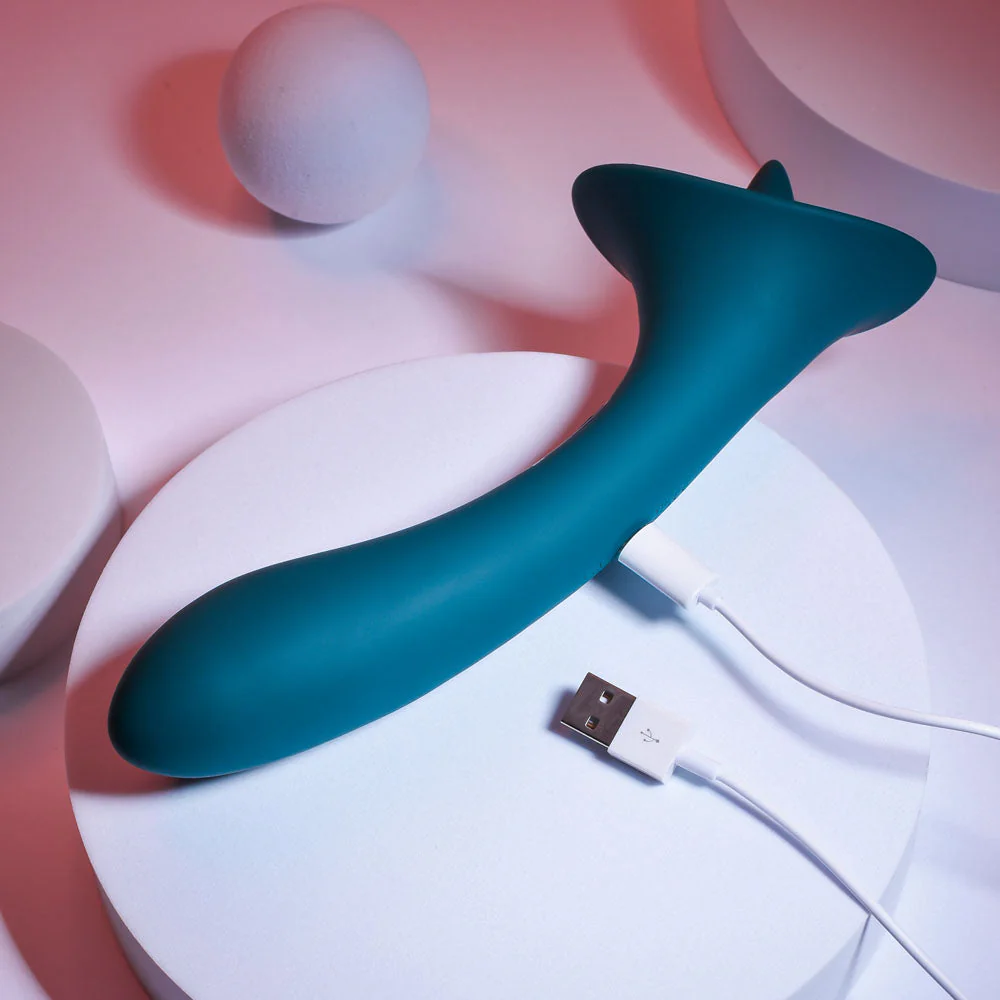 Playboy Pleasure TRUE INDULGENCE - Teal 21.3 cm USB Rechargeable Vibrator with Flicking Tip - Image 8