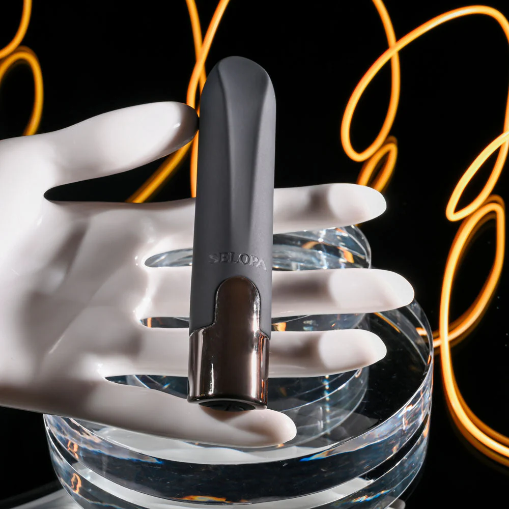 Selopa LITTLE BUDDY - Black 11.1 cm USB Rechargeable Vibrating Bullet - Image 6